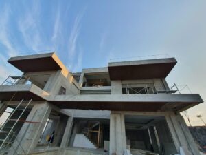 TRẦN GỖ NHỰA NGOÀI TRỜI