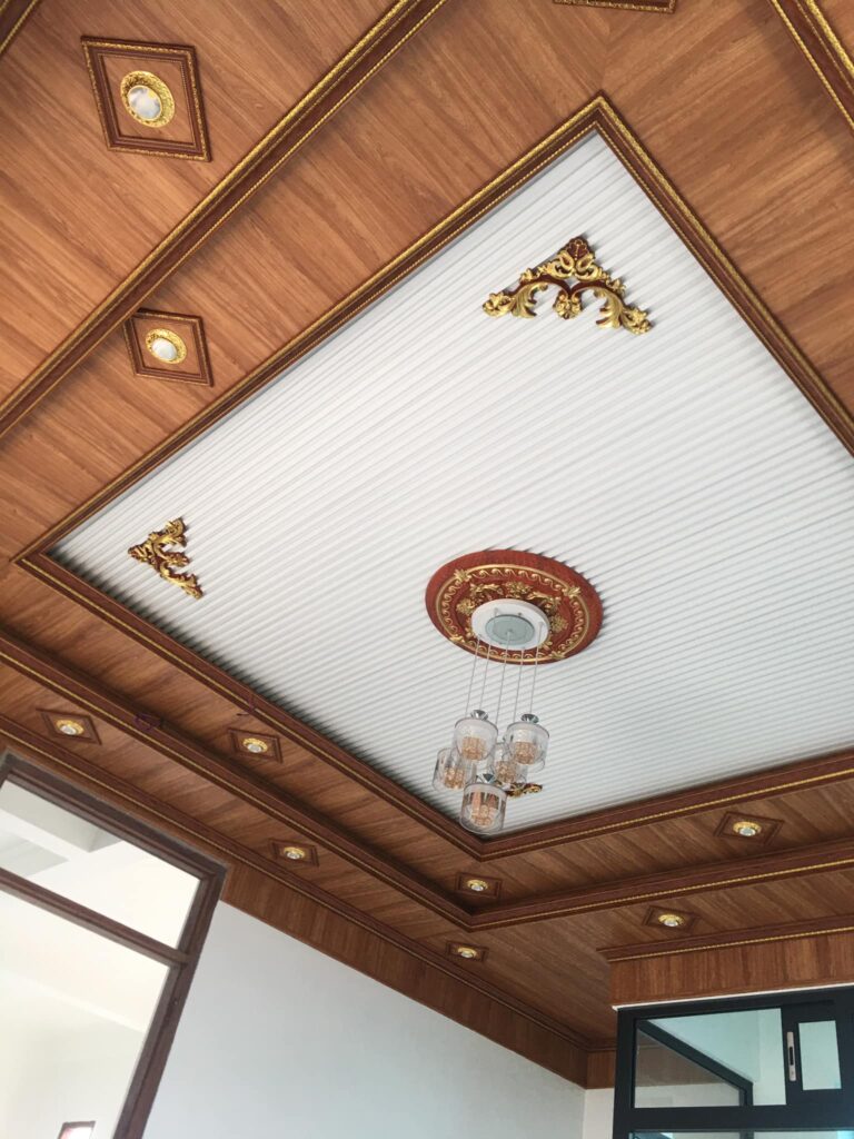 trần nhựa giả gỗ