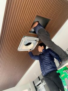 trần ban công gỗ nhựa lam sóng