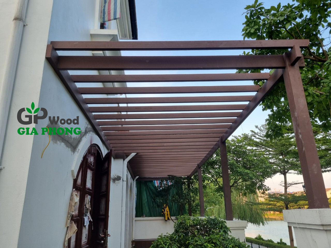 sàn gỗ nhựa ngoài trời an khánh 