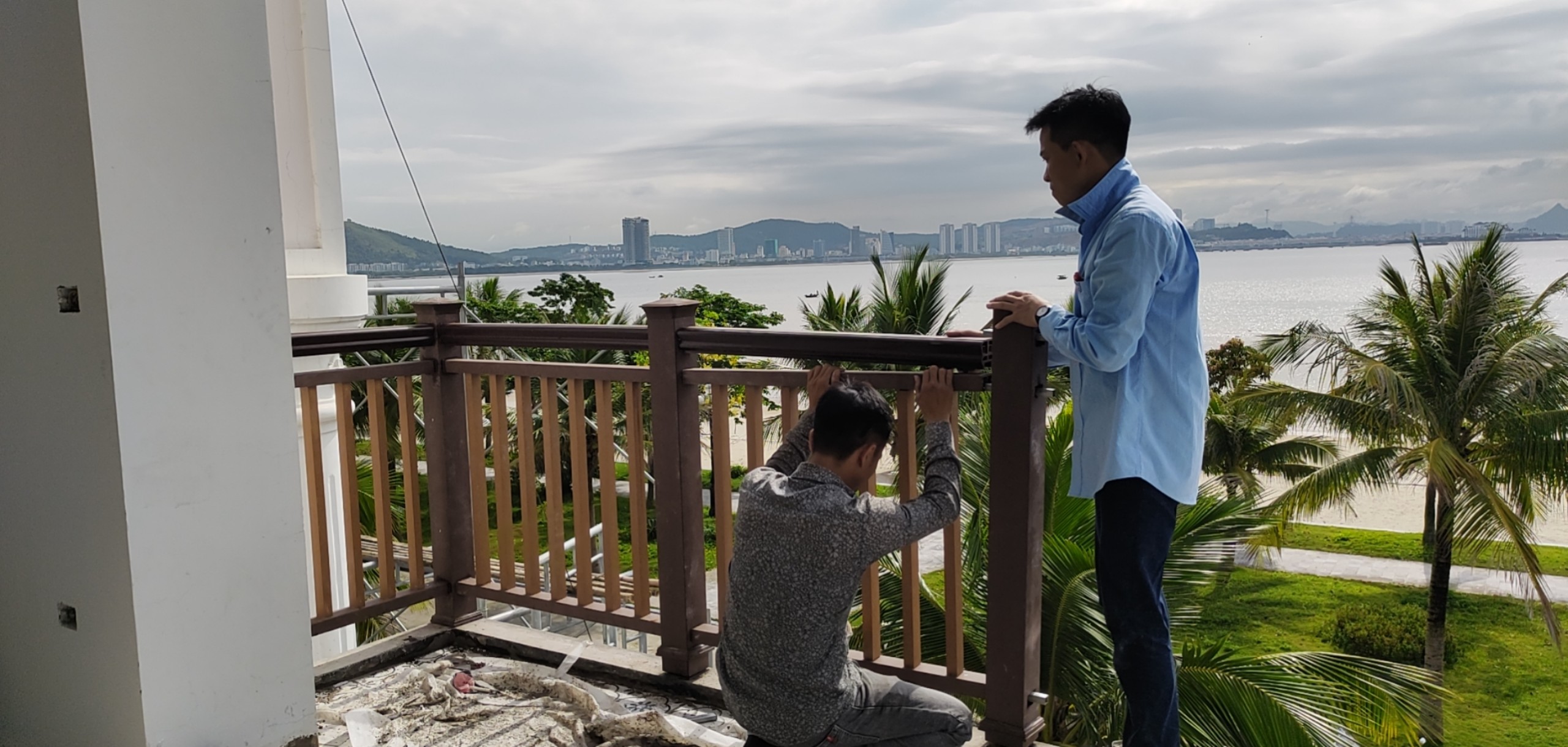 lan can gỗ nhựa cao cấp 18