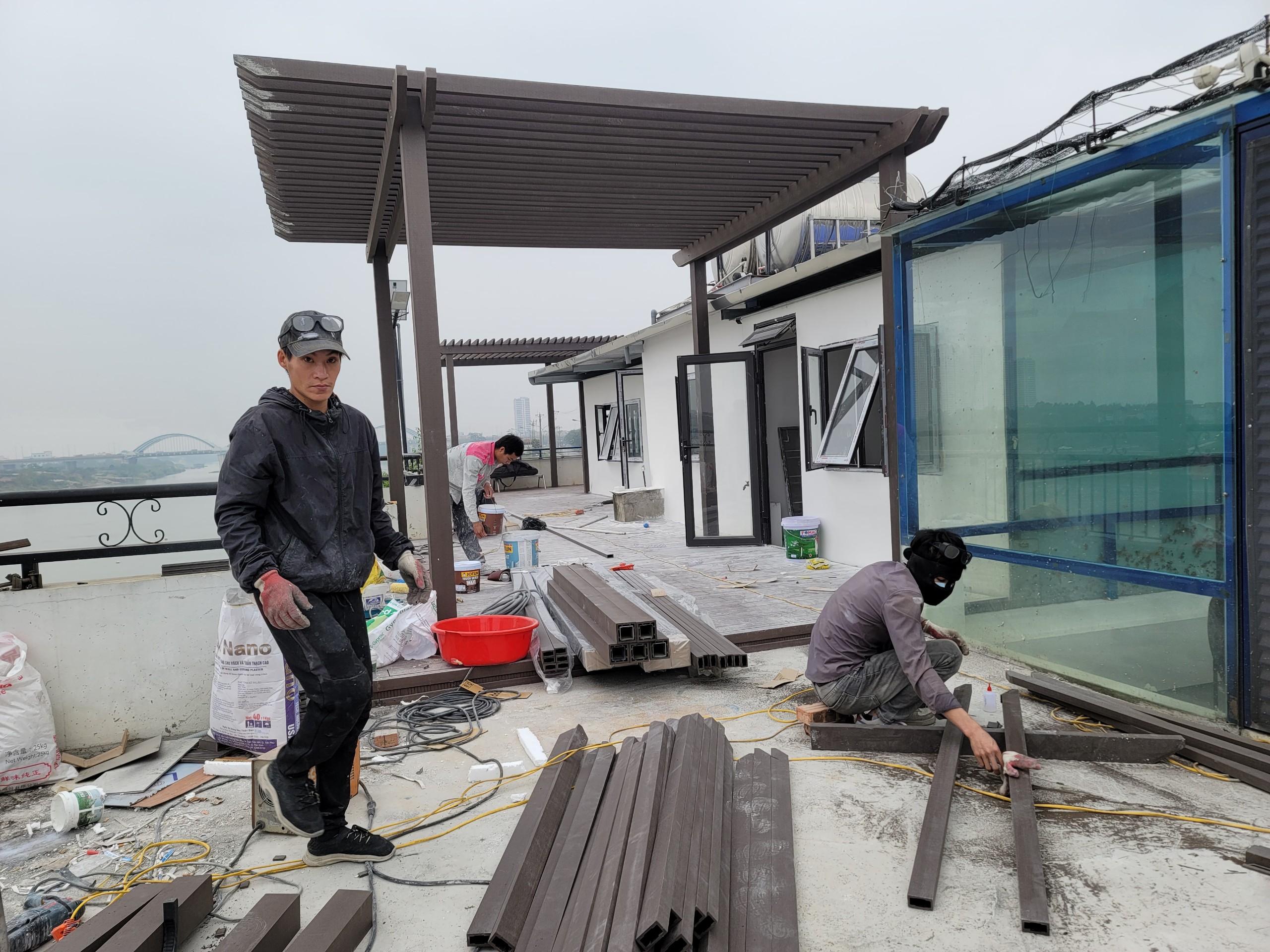 Thanh hộp 32*80 gỗ nhựa 