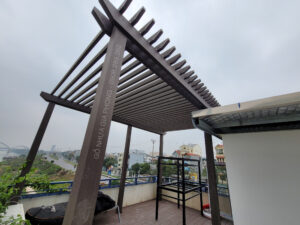 GIÀN HOA GỖ NHỰA NGOÀI TRỜI