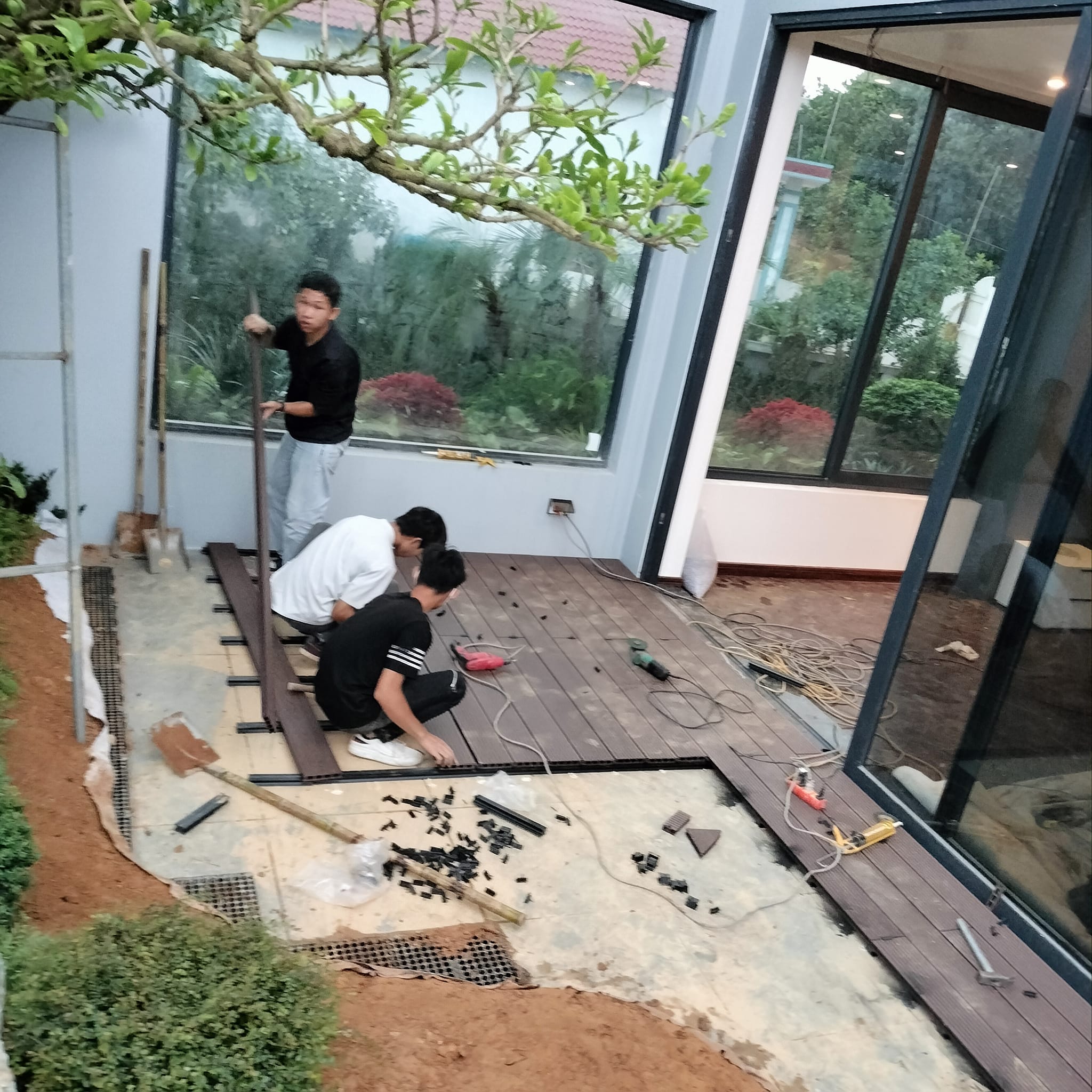 sàn ngoài trời tại bình dương 