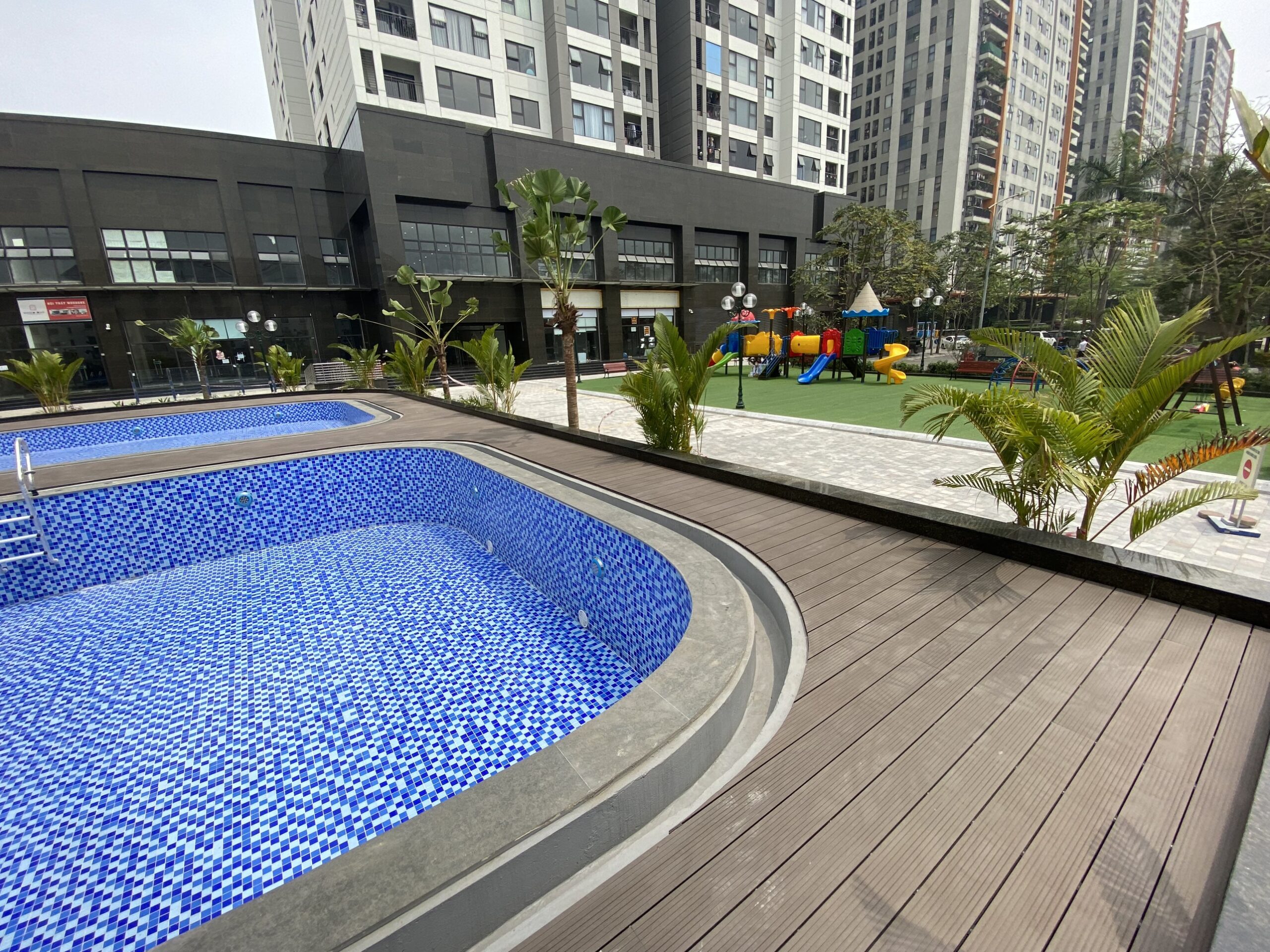 sàn ngoài trời tại lâm đồng