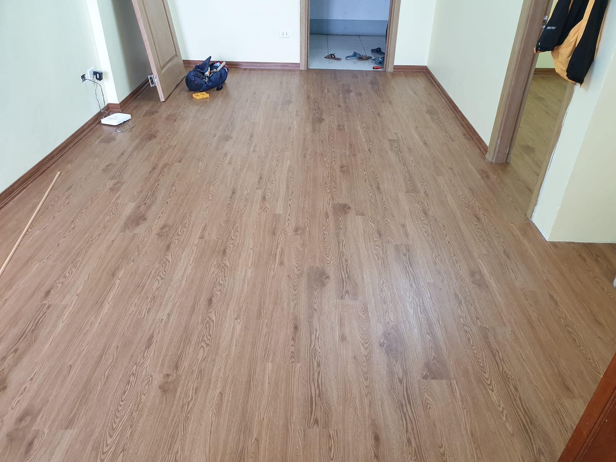 sàn nhựa vân gỗ Tại Hòa Bình 