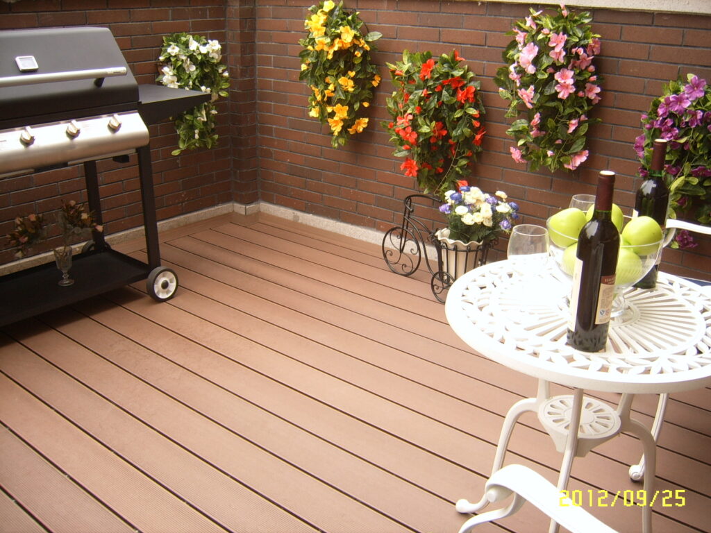 Sàn Malaysia Ngoài Trời