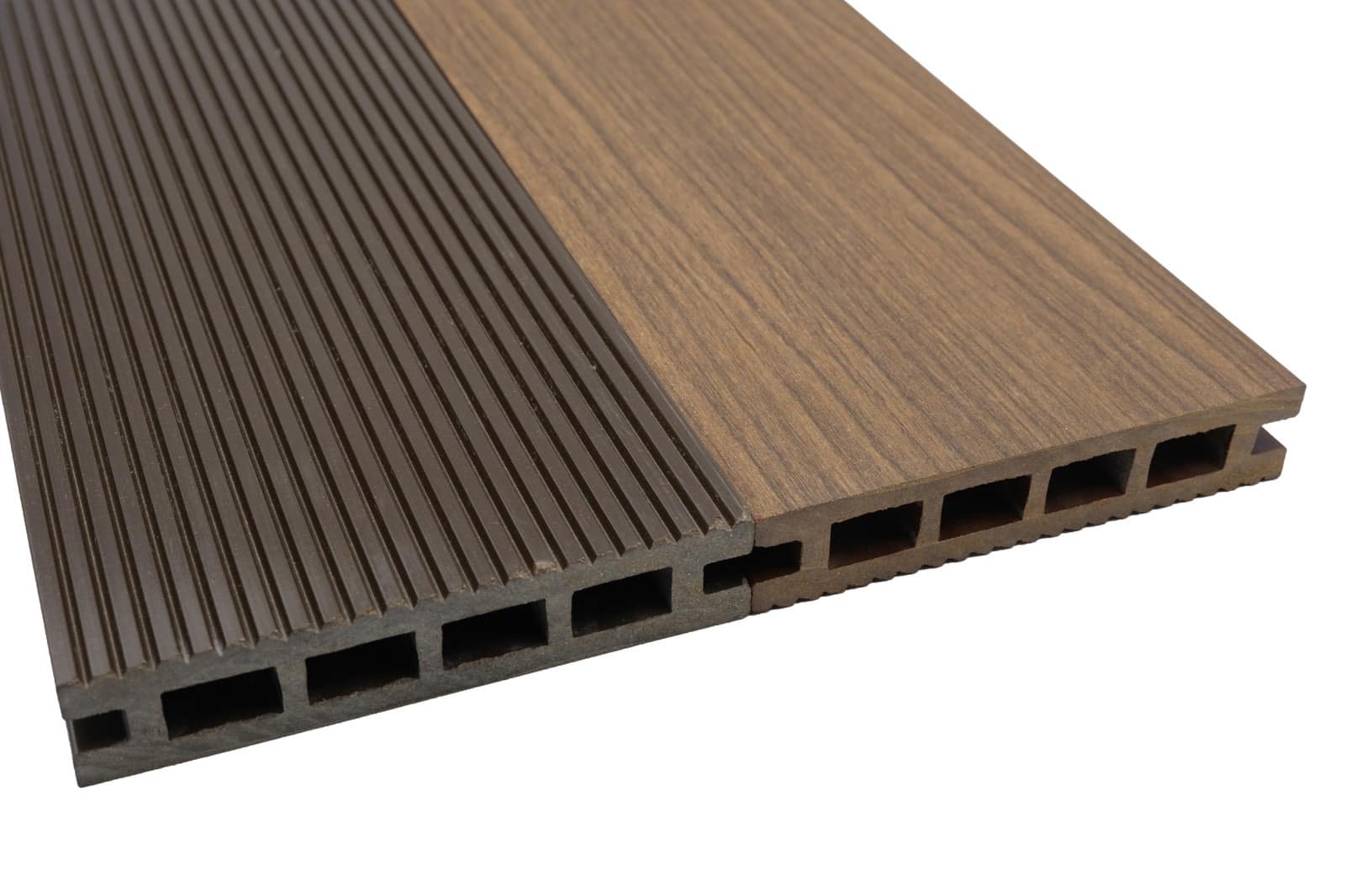 sàn ngoài trời malaysia 2023