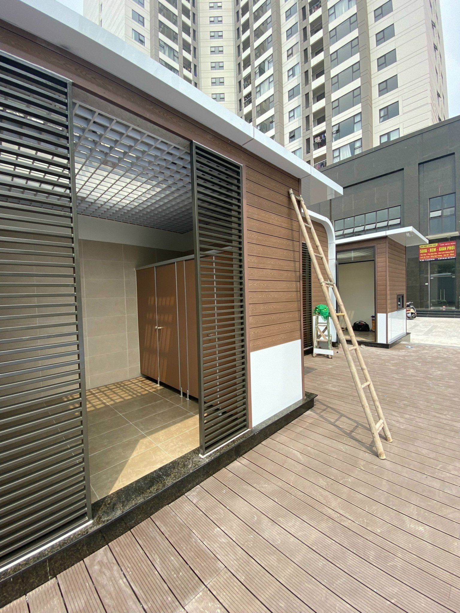 Thanh Sàn Gỗ Nhựa Ngoài Trời