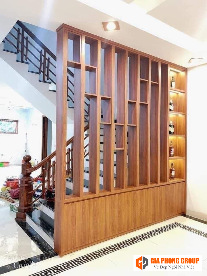 mẫu tấm nhựa ốp tường làm vách vầu thang 