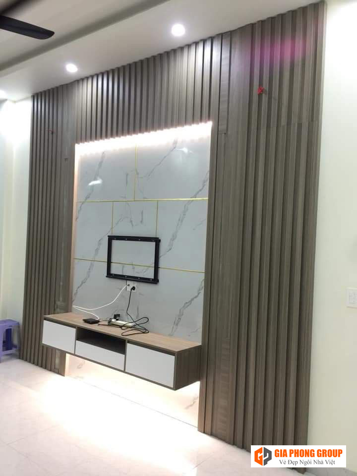 tấm nhựa ốp tường lam sóng cho không gian phòng khách thư giãn 
