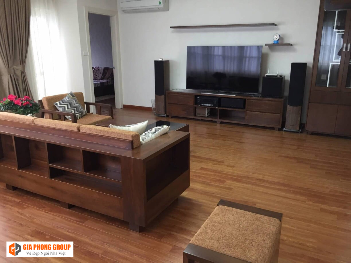 sàn nhựa hèm khóa cho không gian giải trí cao cấp