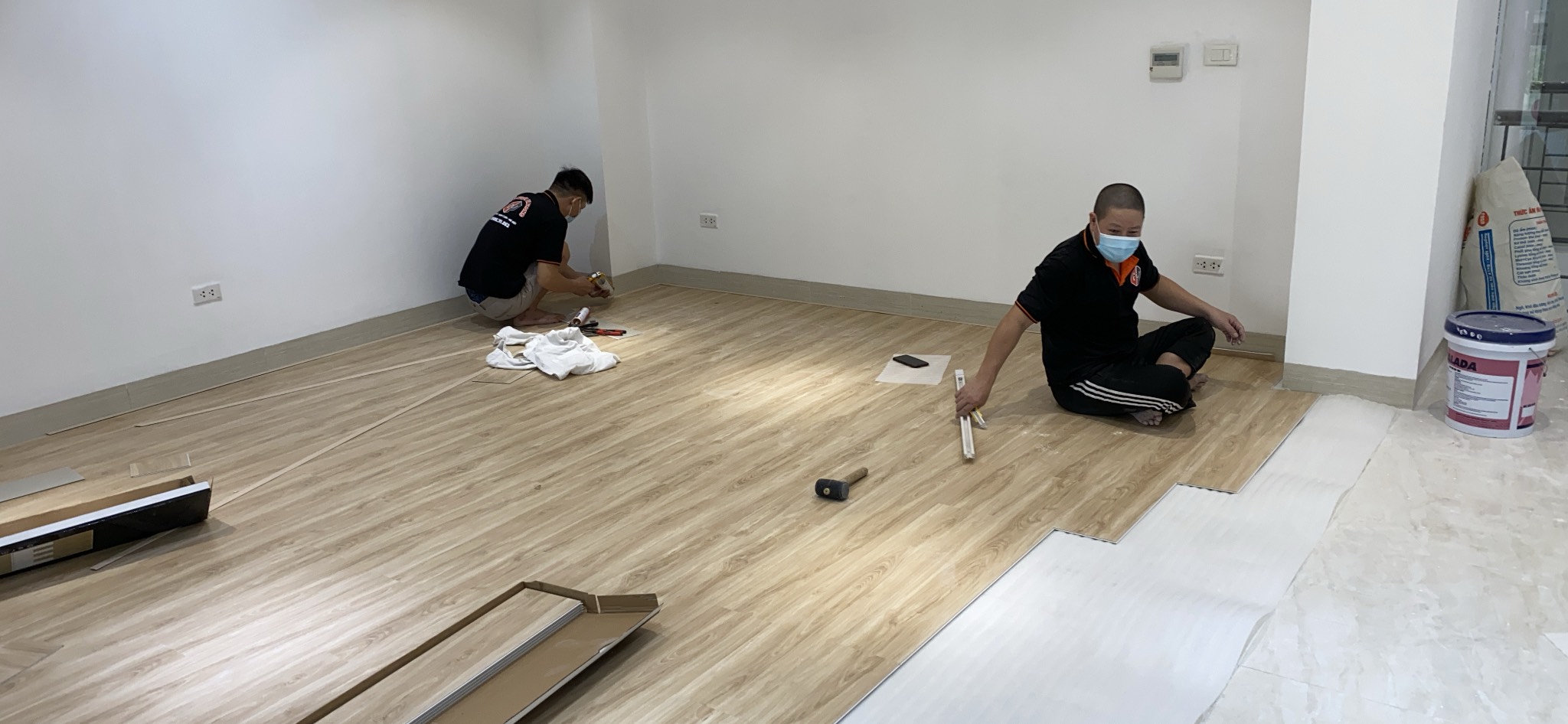 Sàn Nhựa Giả Gỗ: Mẫu Đẹp, Giá Rẻ, Lắp Đặt Dễ Dàng