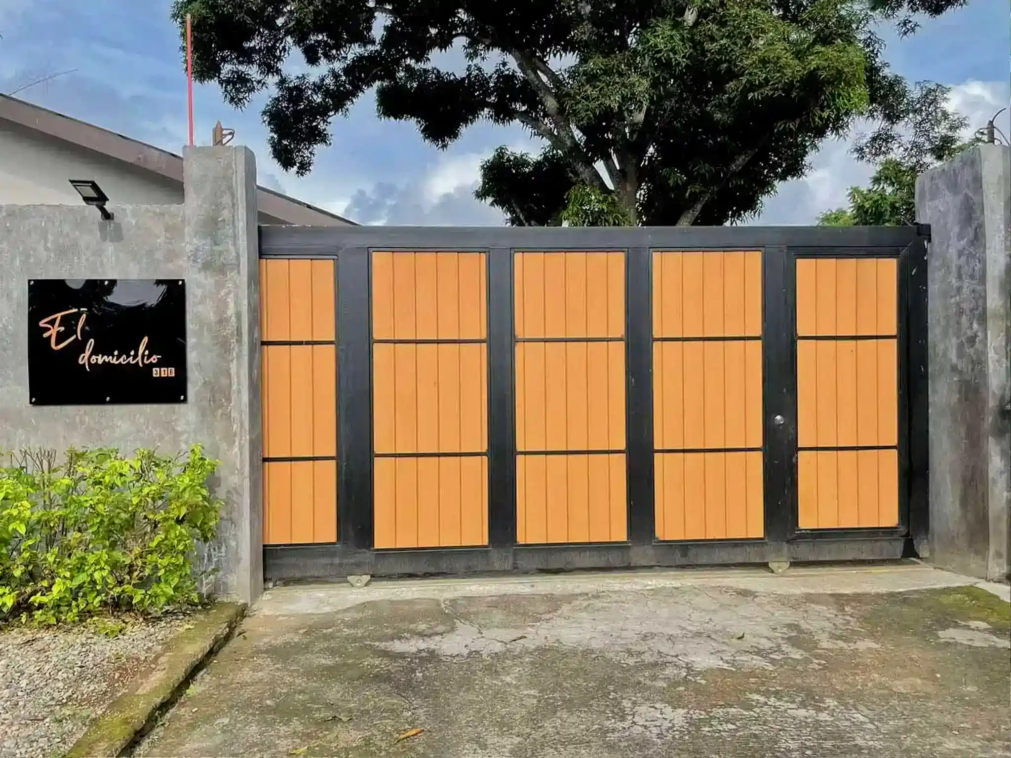 MẪU CỔNG GỖ NHỰA DOKYWOOD