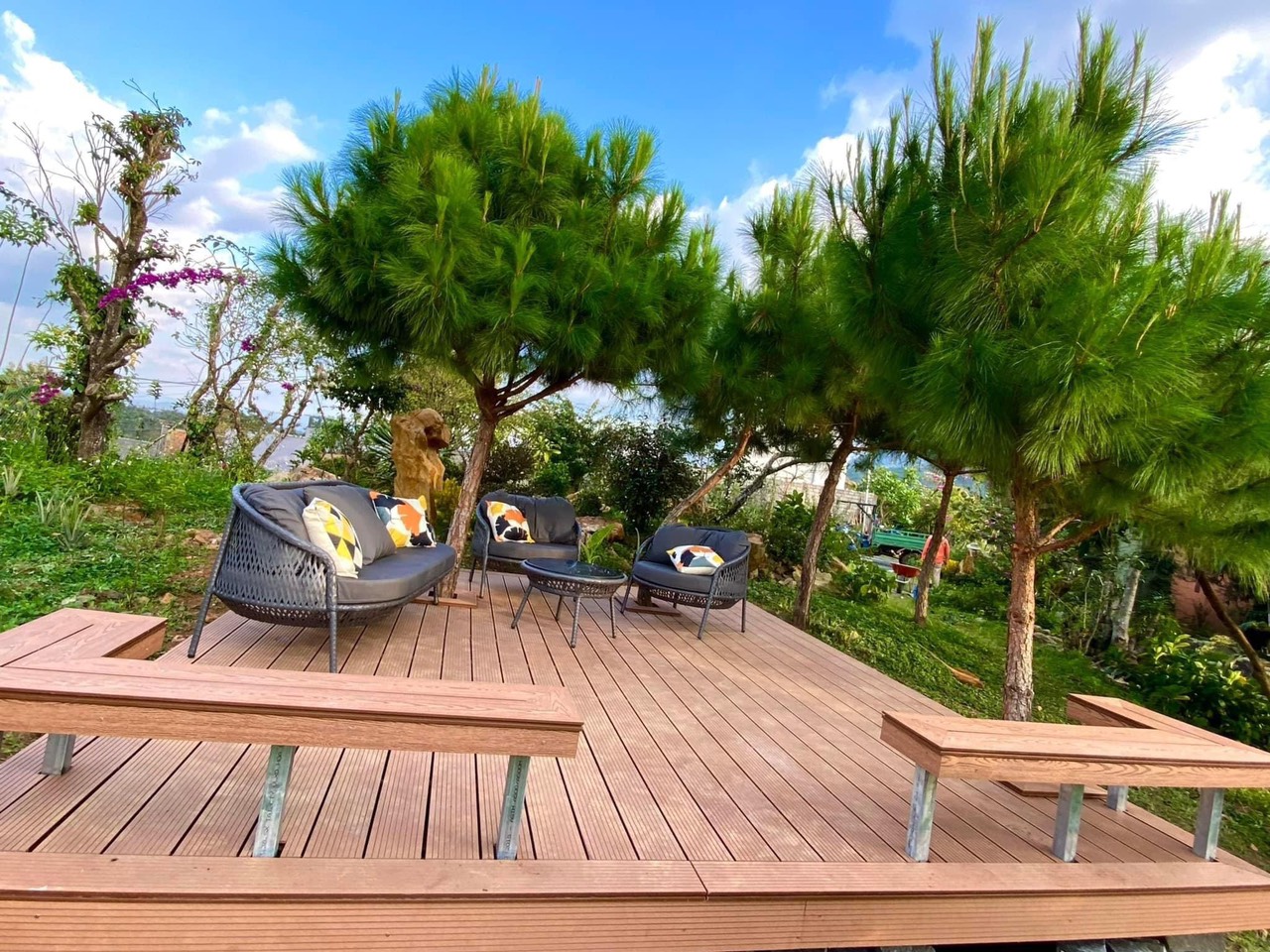 Sàn Ngoài Trời Xu Hướng Kiến Trúc Hiện Đại