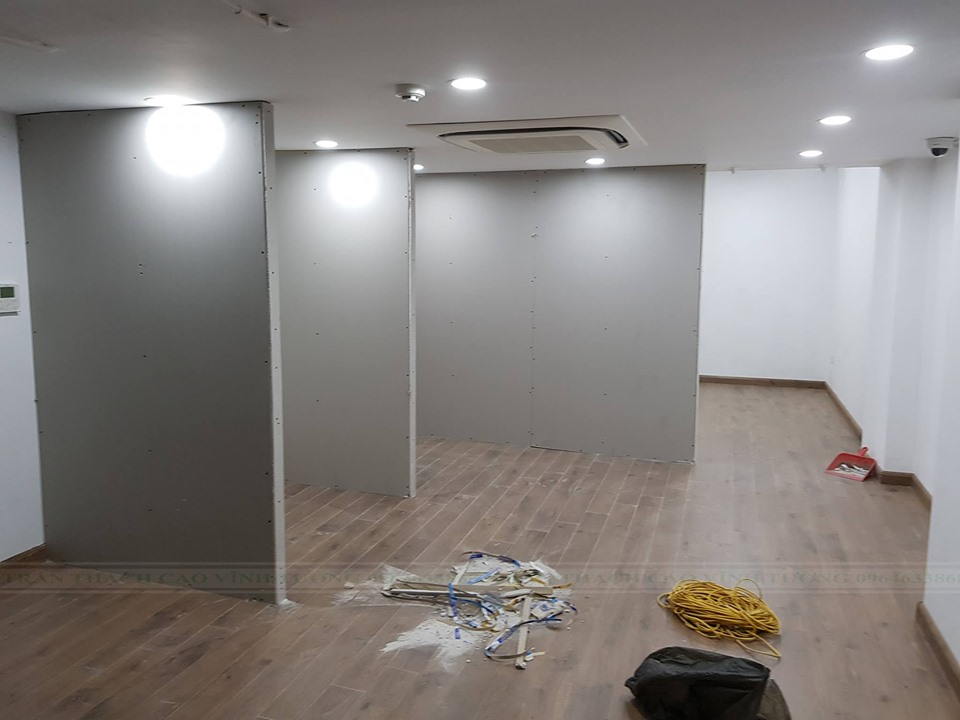 Vách Ngăn 2 Mặt: Chia Phòng Hiệu Quả, Tăng Thẩm Mỹ