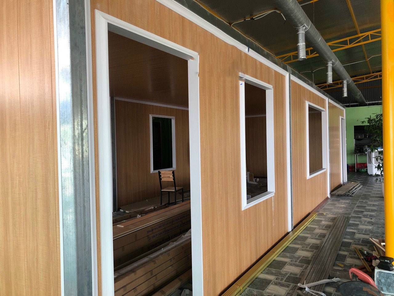 Vách Ngăn 2 Mặt: Chia Phòng Hiệu Quả, Tăng Thẩm Mỹ