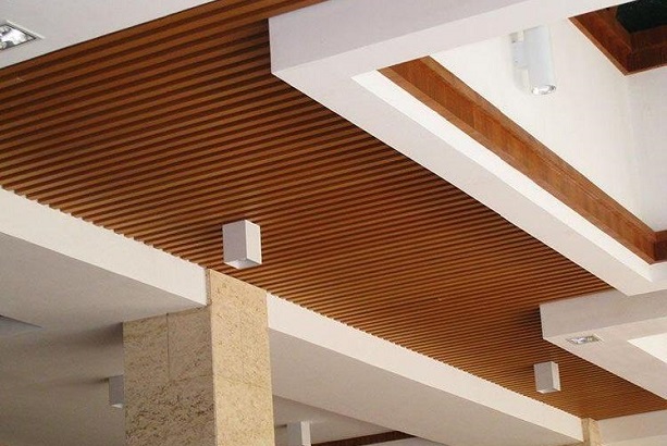 Trần Gỗ Cao Cấp Ngoài Trời: Ưu Điểm, Cách Lắp Đặt & Bí Quyết Chọn