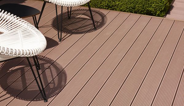 Đặc điểm nổi bật của gỗ nhựa sàn ngoài trời 3 lớp