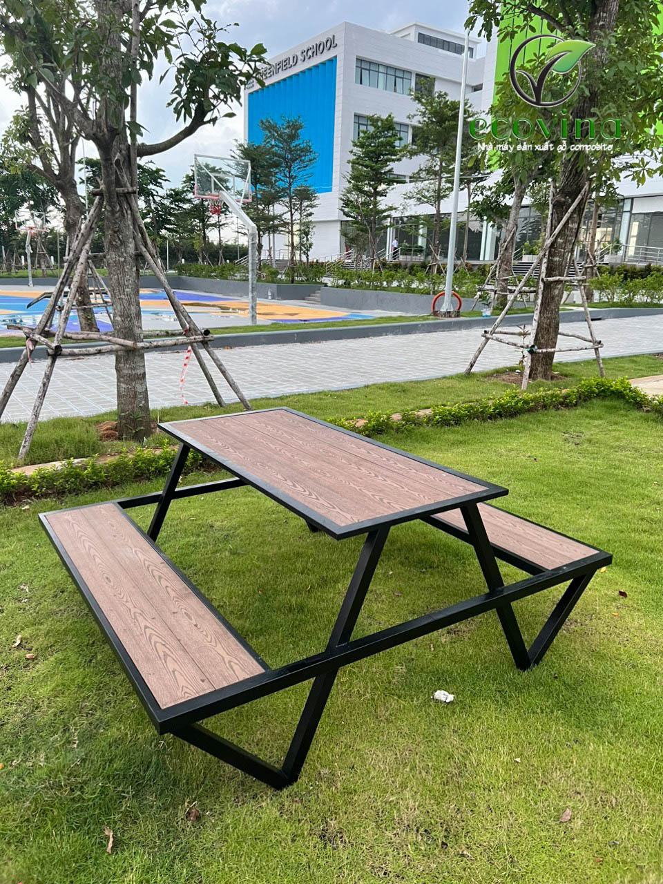 Gỗ Nhựa Ngoài Trời: Giải Pháp Vật Liệu Hoàn Hảo