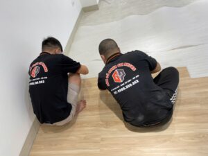 thi công sàn nhựa hèm khóa